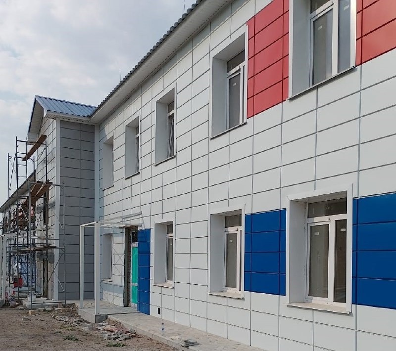 Новая школа. Обновление старого фасада школы. Школы Душанбе фасад здания. Федеральная программа ремонта школ