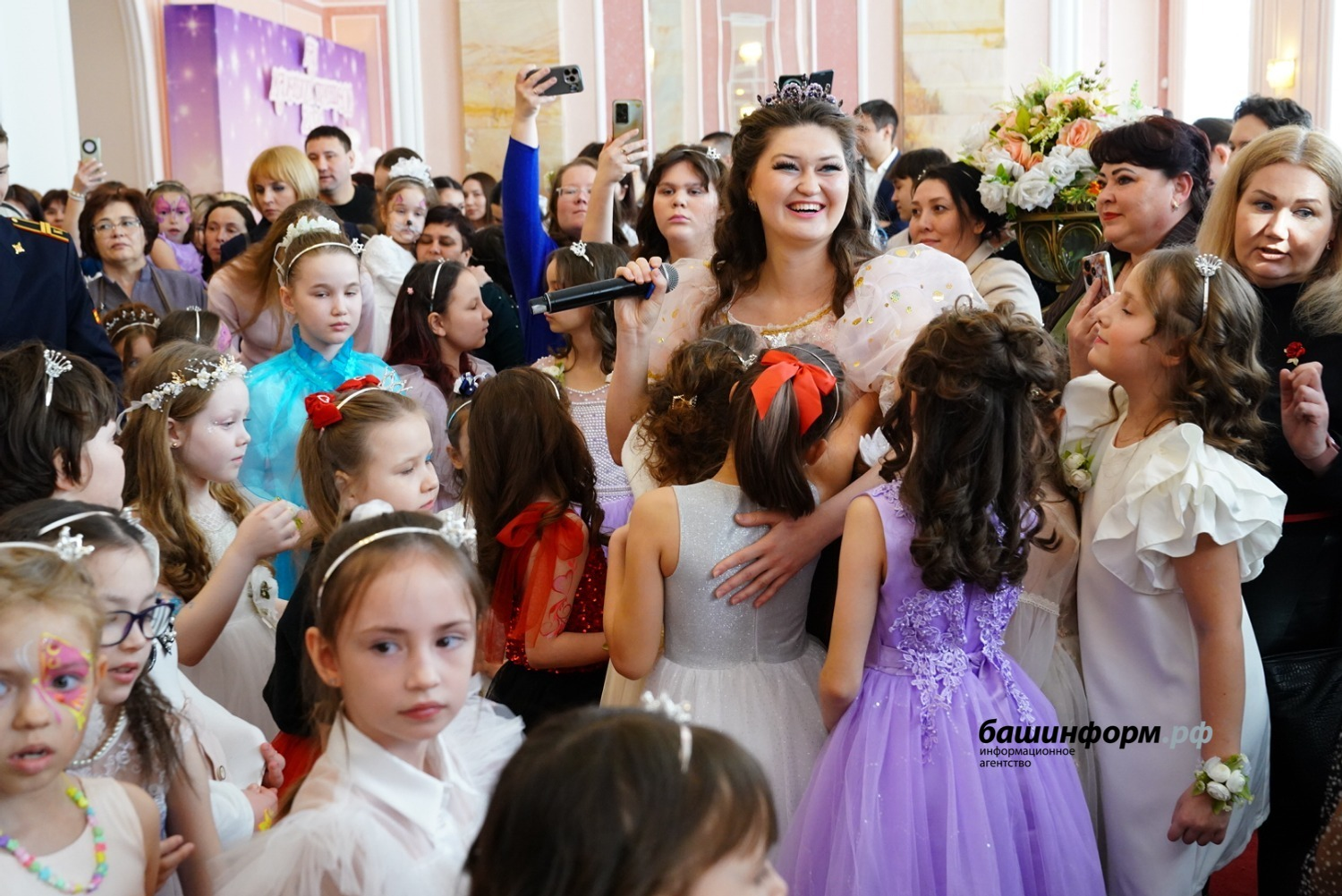 В Уфе перед 8 марта состоялся седьмой «Бал маленьких принцесс»