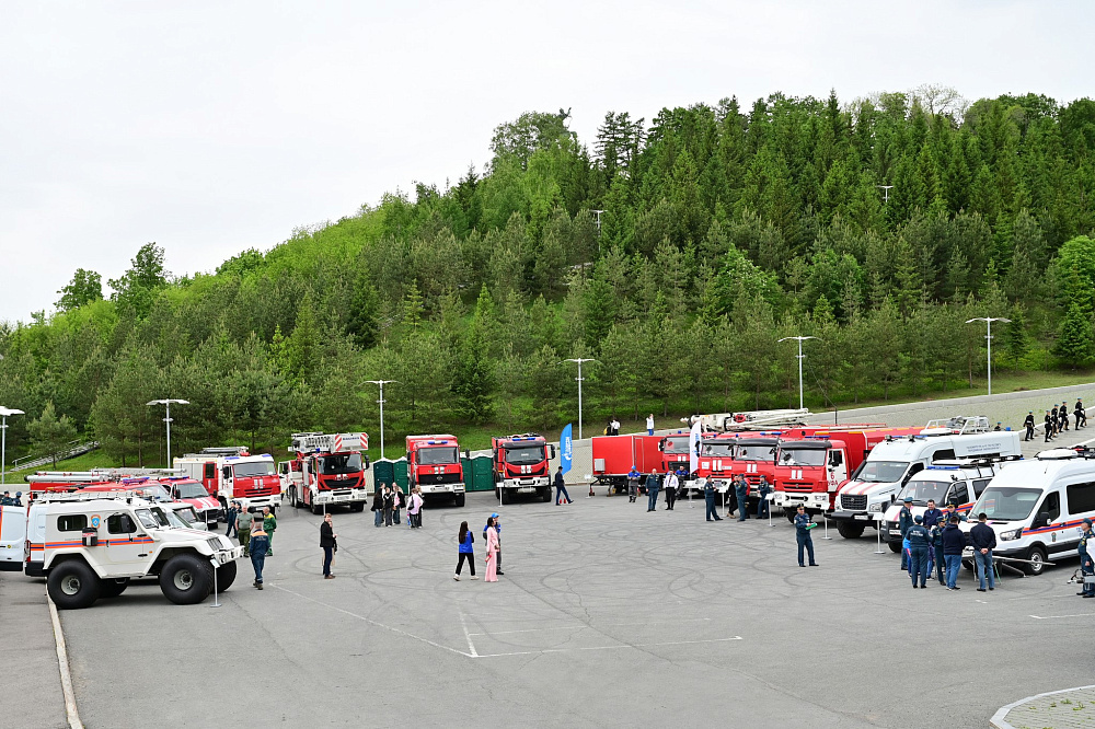 Радий Хабиров пожелал удачи участникам Международных соревнований