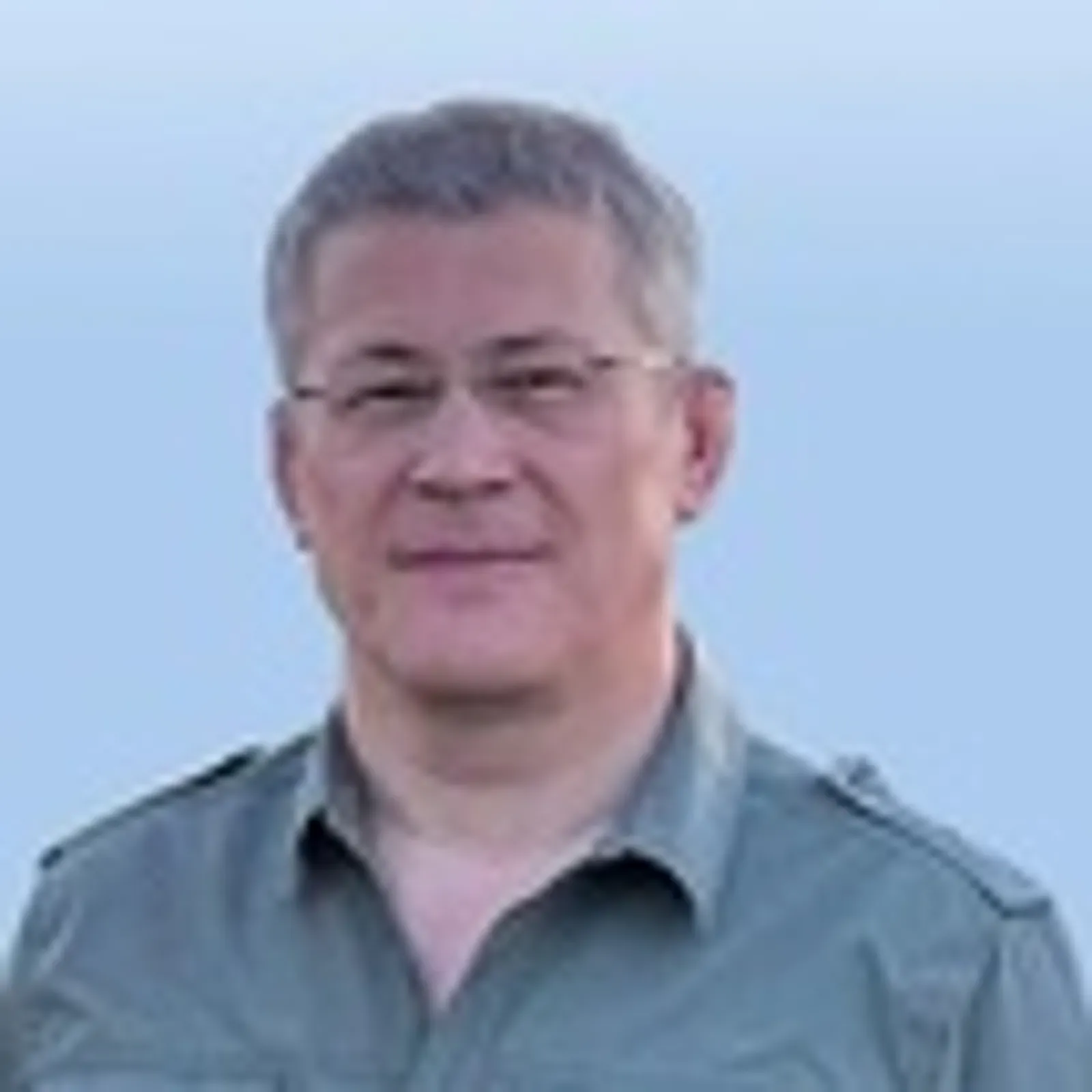 Глава Башкирии открыл свой канал в Max