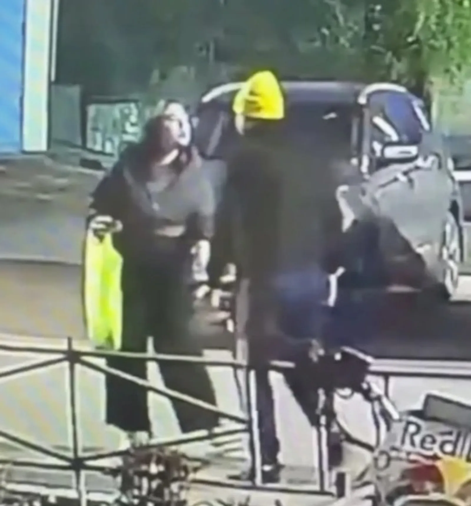 Кадр видео: Честно Говоря