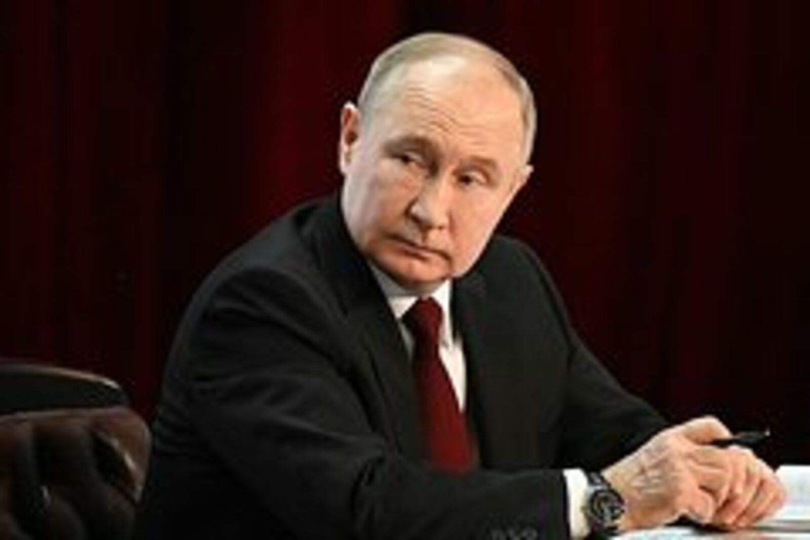 Путин поручил «Роскосмосу» найти деньги на ядерную энергетику