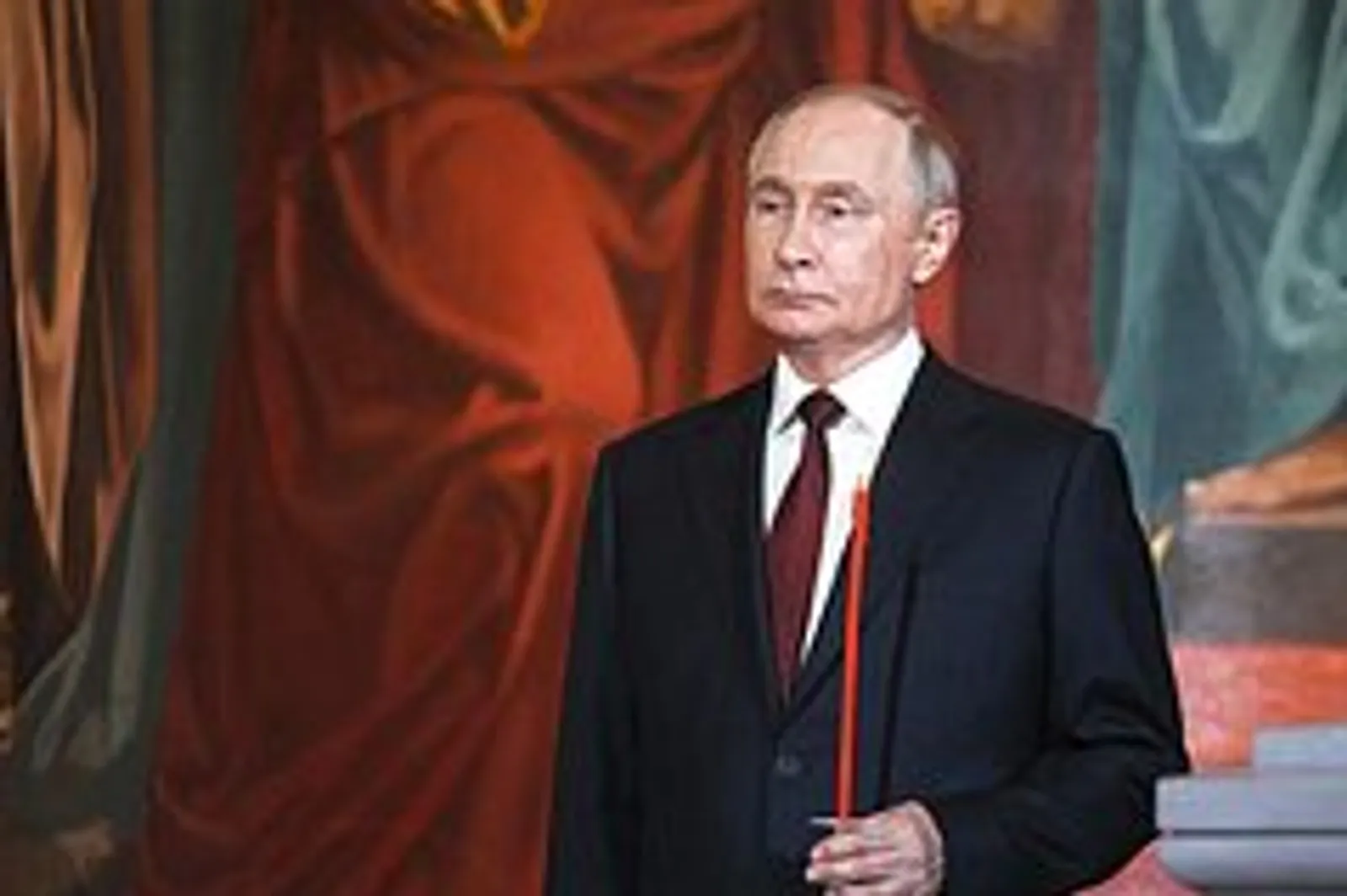 Путин поздравил граждан России с Пасхой