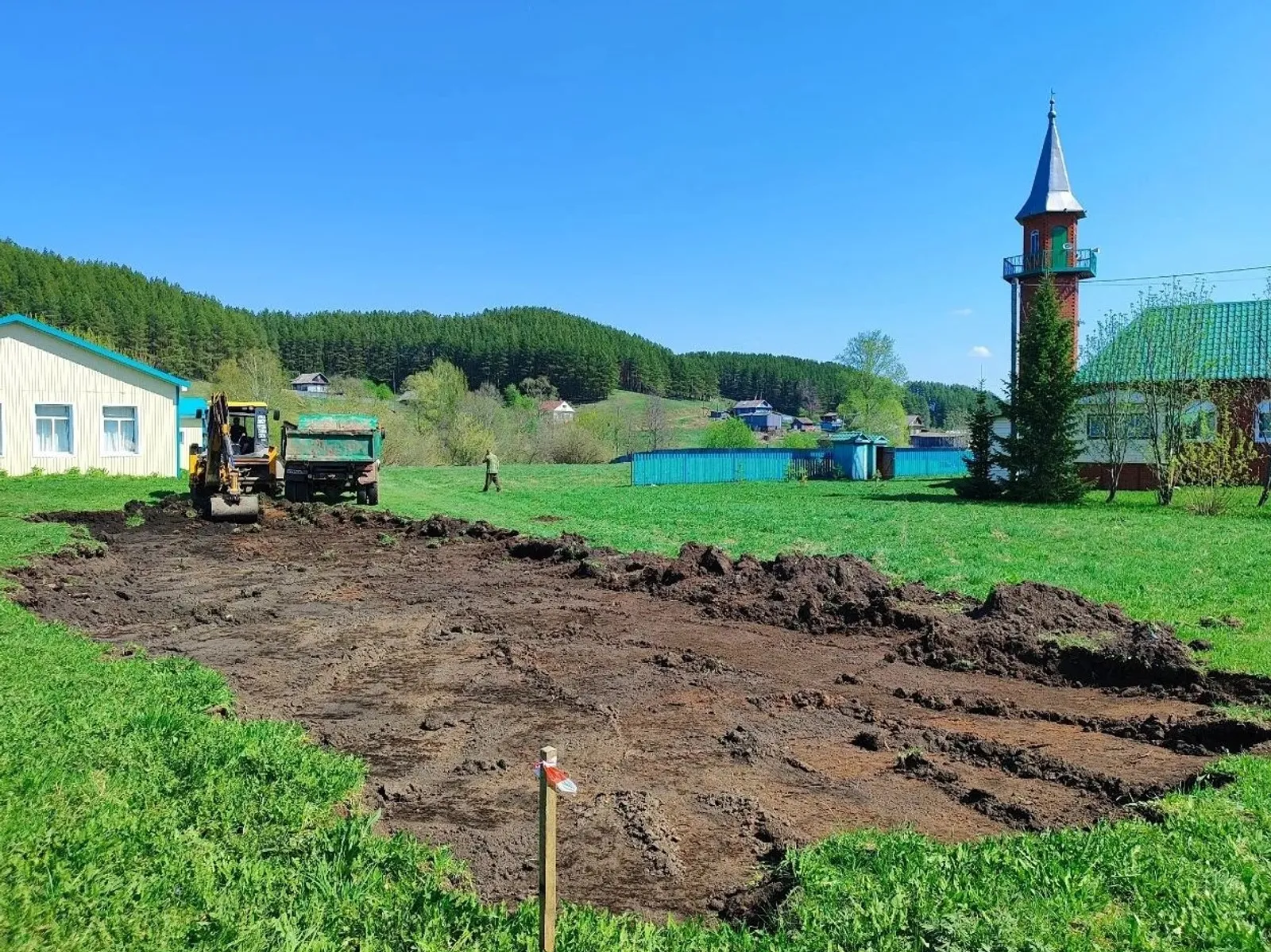 В Татышлинском районе приступили к строительству новой спортивной площадки