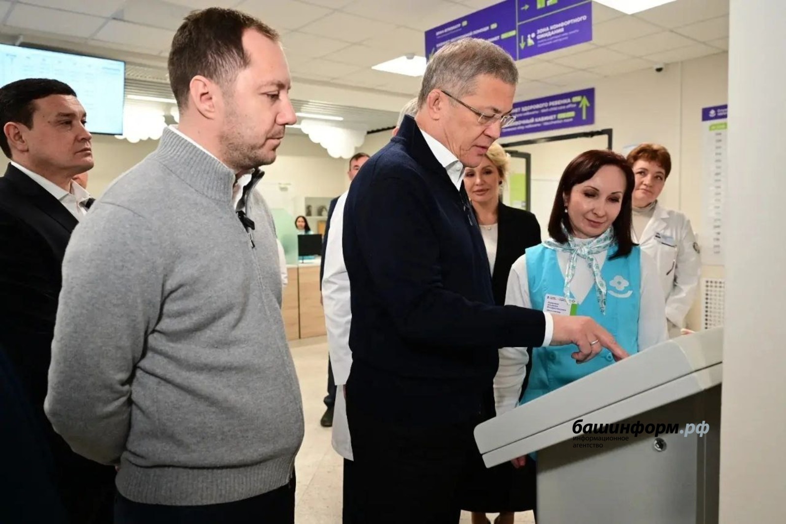 Глава Башкирии осмотрел новую поликлинику в Янауле