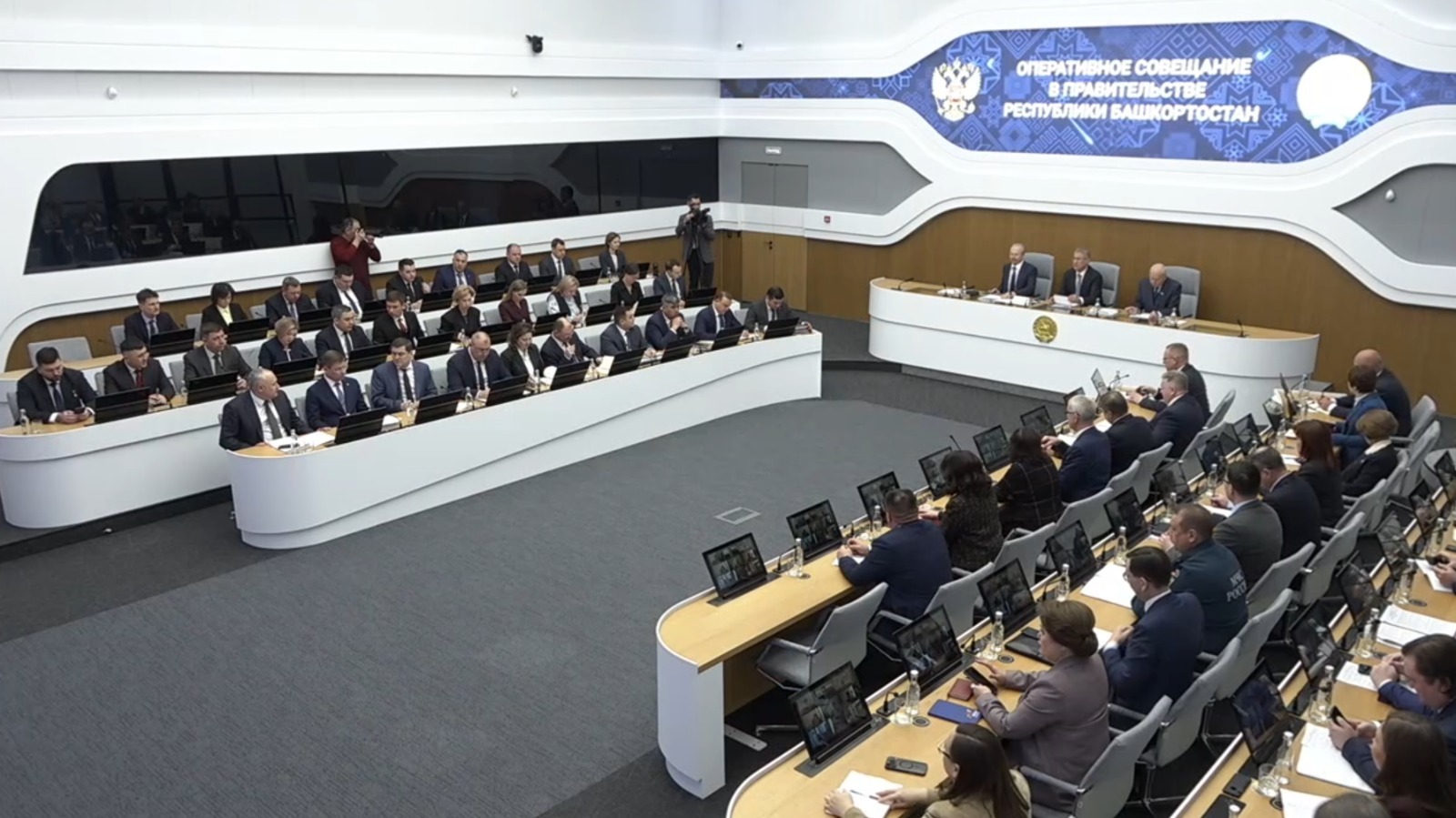 Глава Башкирии выразил благодарность землякам за сплочённость в период СВО