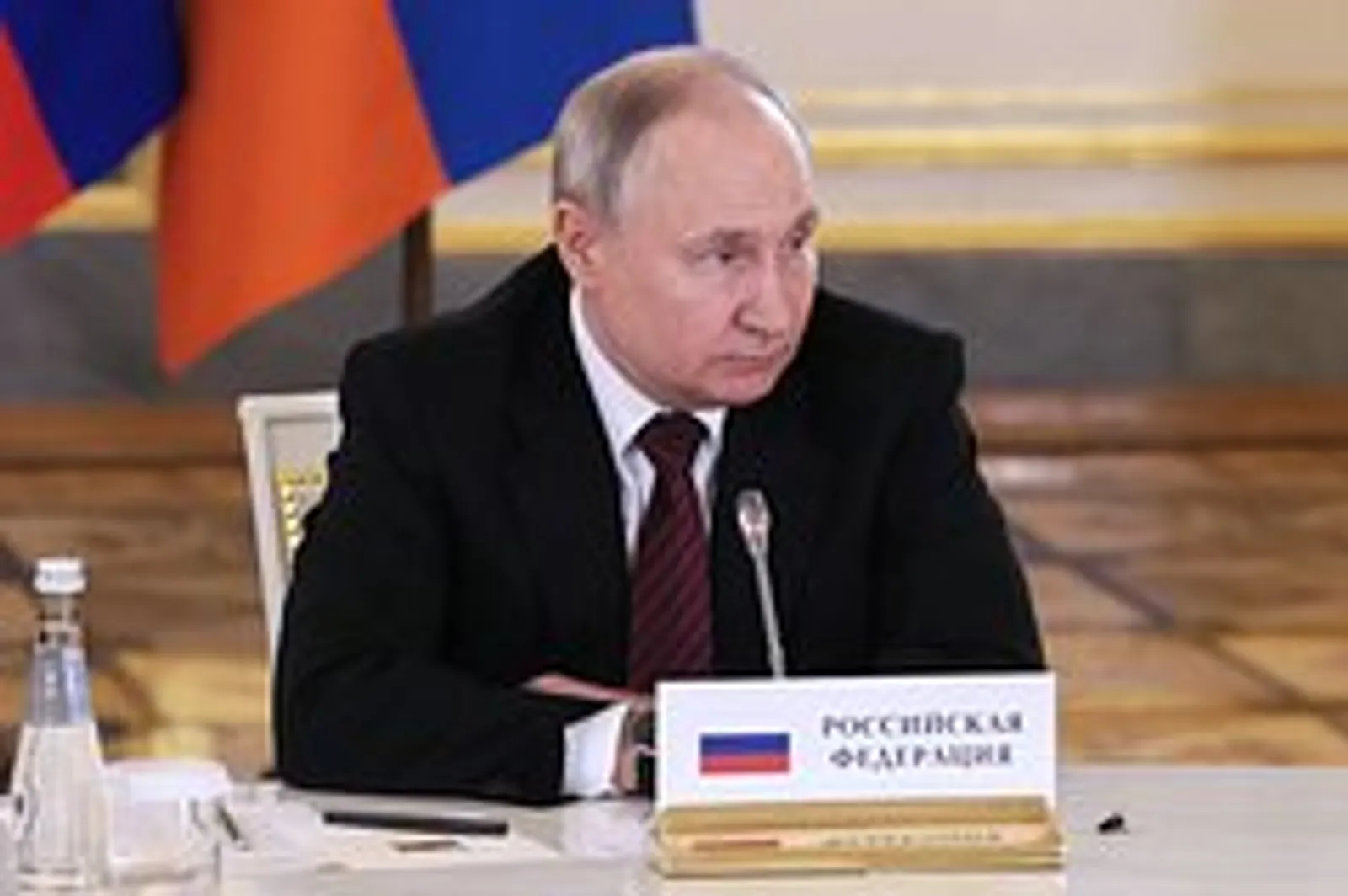 Путин рассказал Алиеву о дружбе с Азербайджаном