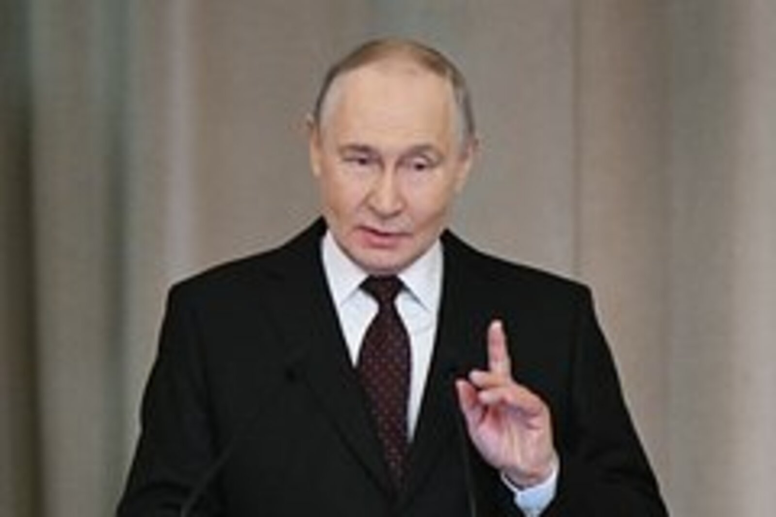 Путин попросил Верховный суд контролировать аресты предпринимателей