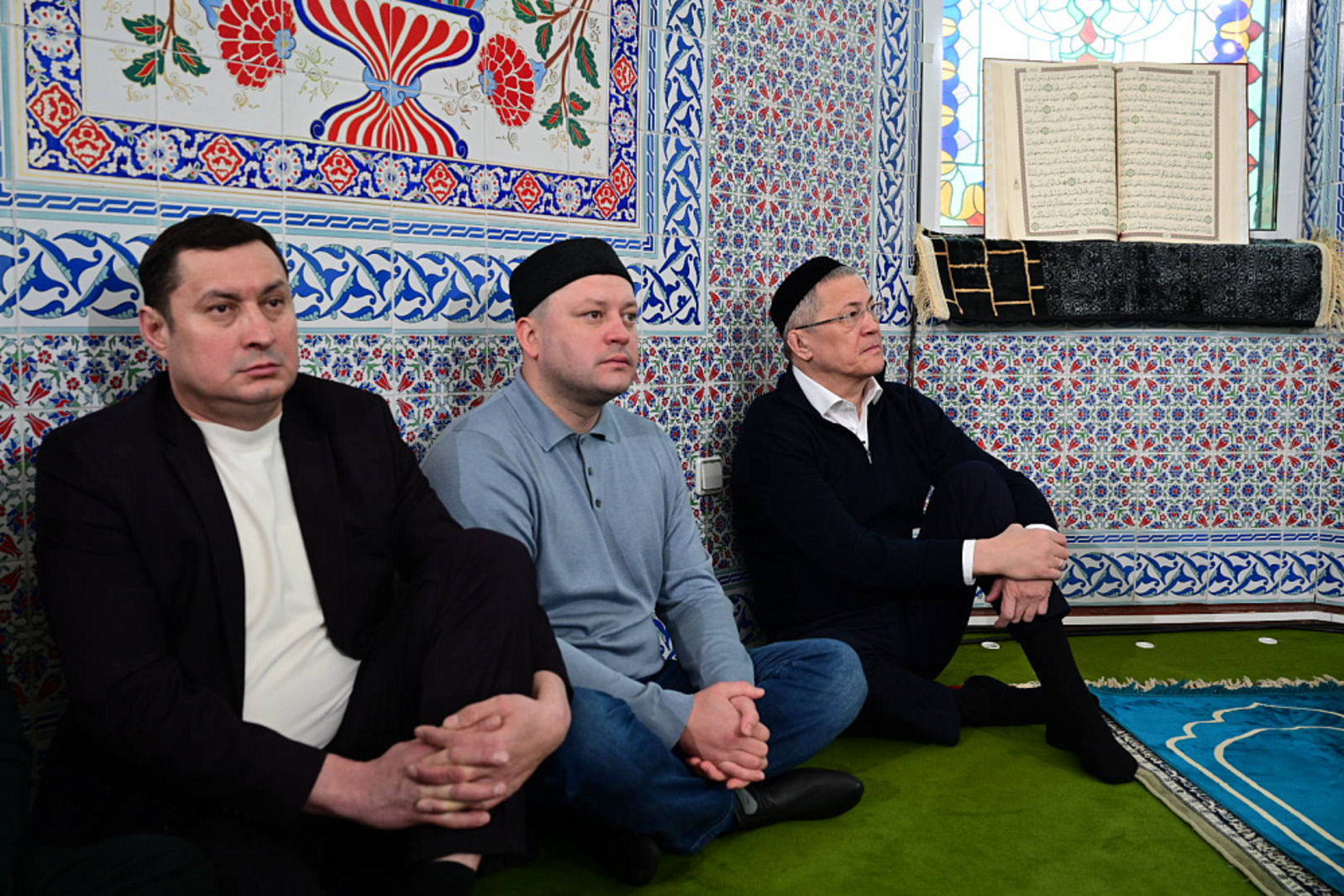 Радий Хабиров принял участие в коллективном намазе в честь Ураза-байрам