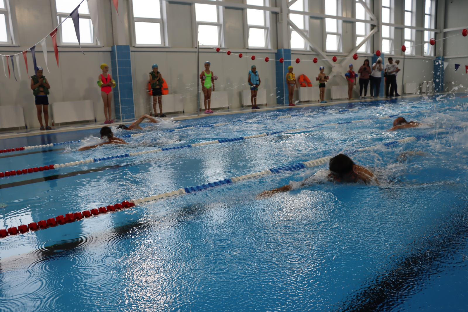 Новый бассейн в Хайбуллинском районе посетили более 11 тысяч человек