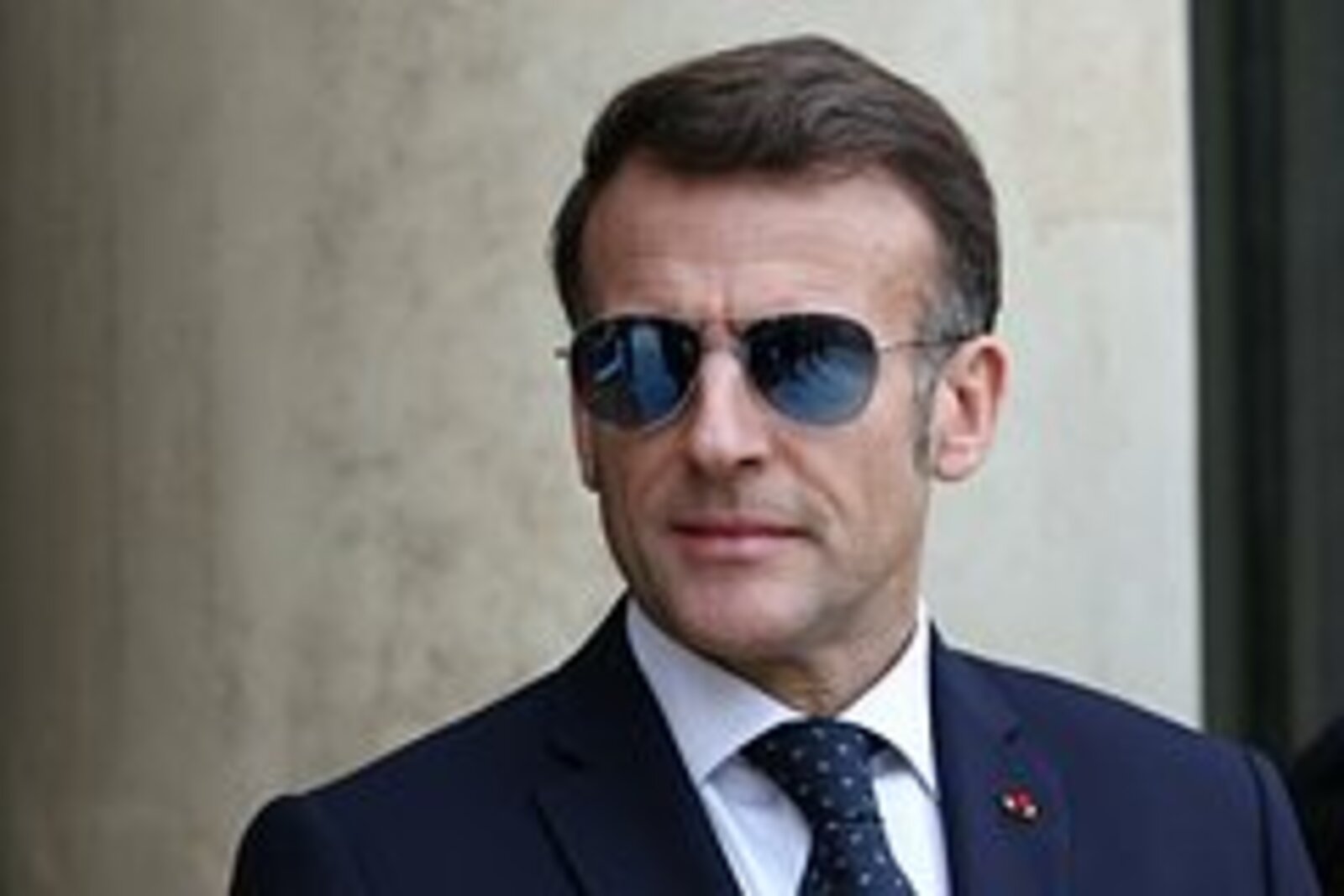 Песков ответил на вопрос об организации контакта Путина и Макрона